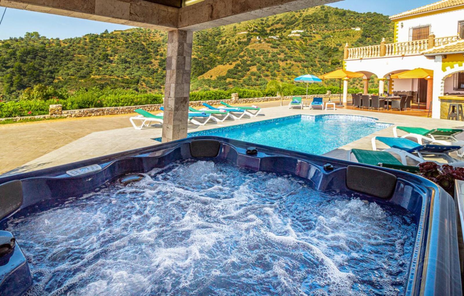 Villa Javier En Sayalonga Exteriér fotografie