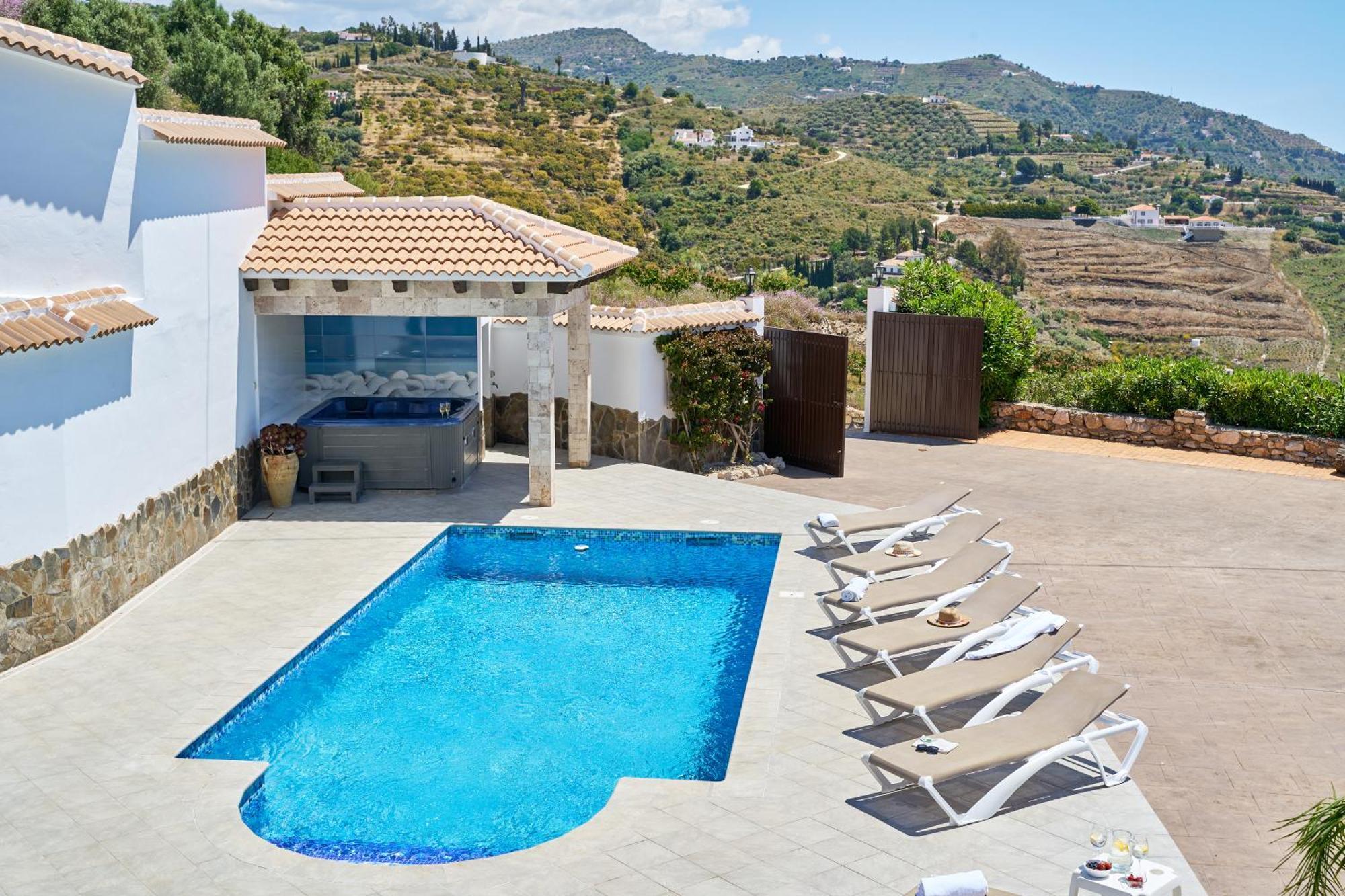 Villa Javier En Sayalonga Exteriér fotografie