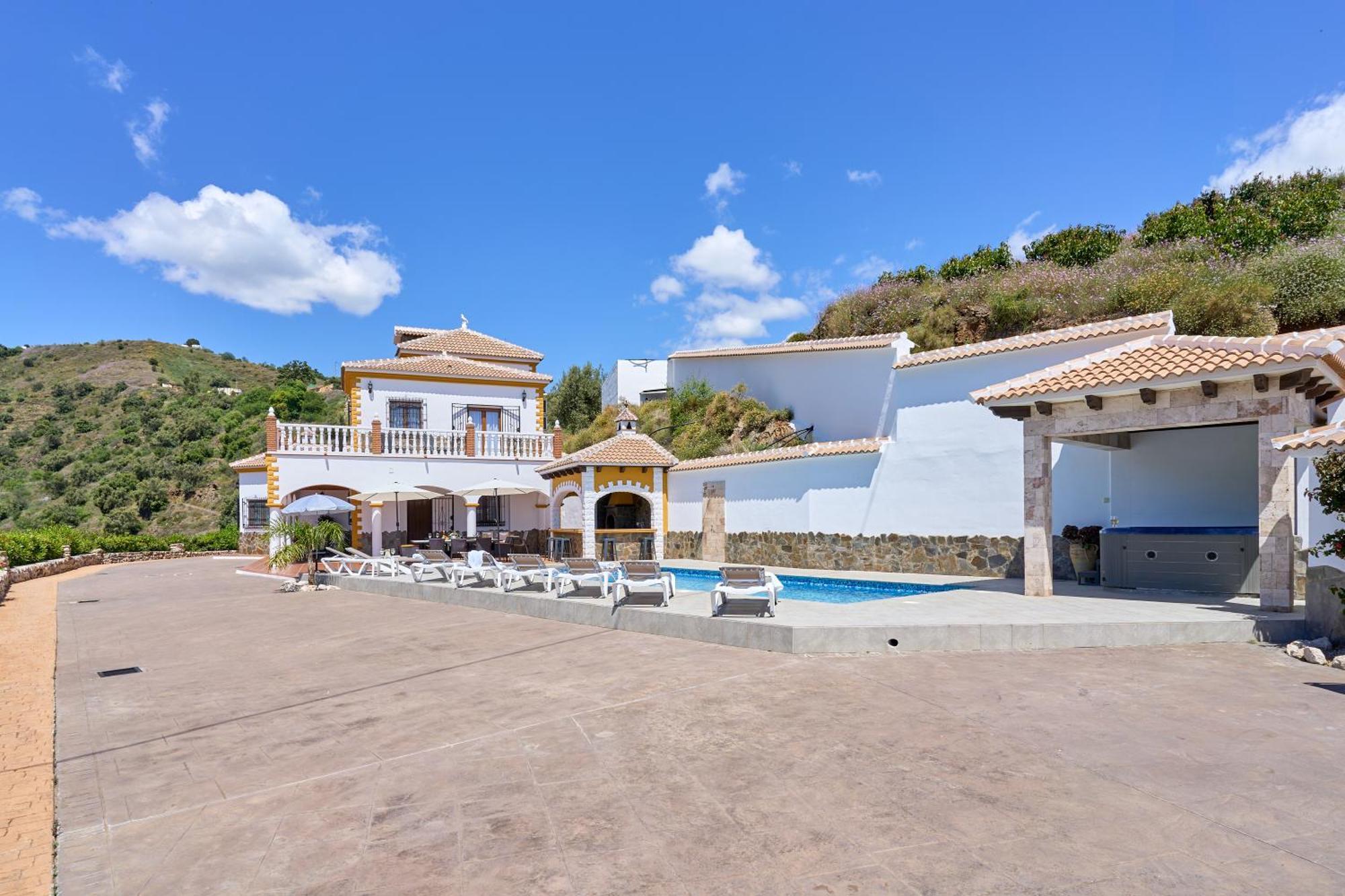 Villa Javier En Sayalonga Exteriér fotografie